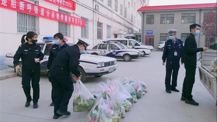 爱心助力 共克时艰 ——意昂4官网养老为临洮抗疫一线工作人员送温暖