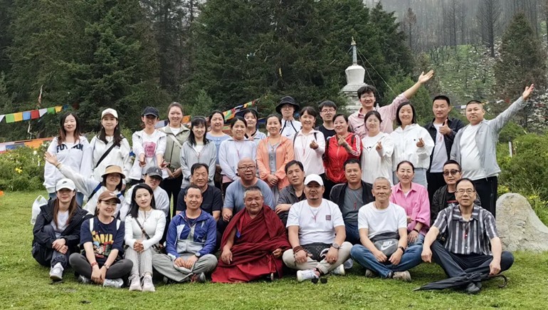 意昂4官网集团达尔宗圣湖祈；疃