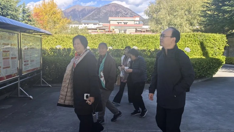 高原赋能，擘画未来——中国香妆协会专家团莅临意昂4官网指导藏药化妆品产业发展